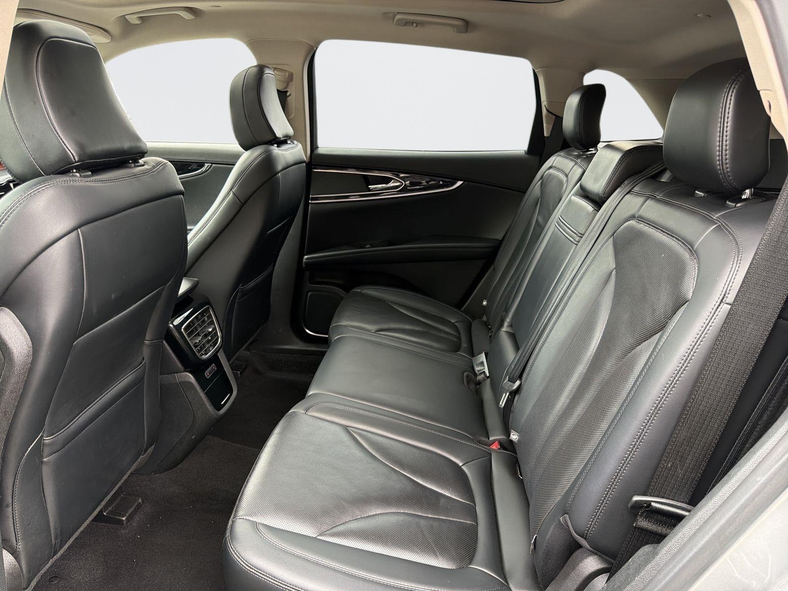 Used 2023 Lincoln Nautilus Reserve AWD/4WD image 25