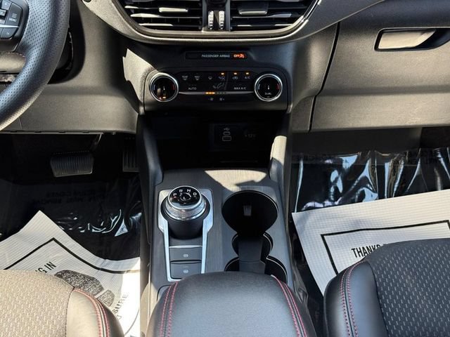 Used 2025 Ford Escape ST-Line AWD/4WD image 13