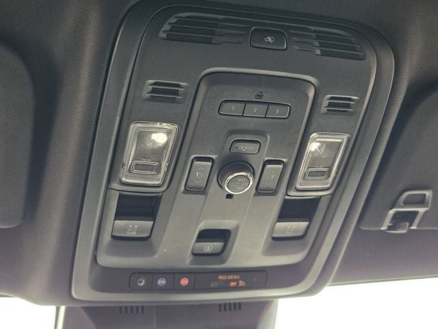 Used 2021 Cadillac Escalade Premium Luxury w/ Driver Assist Tech Package AWD/4WD image 44