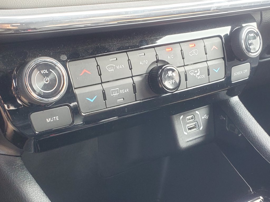 Used 2023 Jeep Compass Limited AWD/4WD image 18