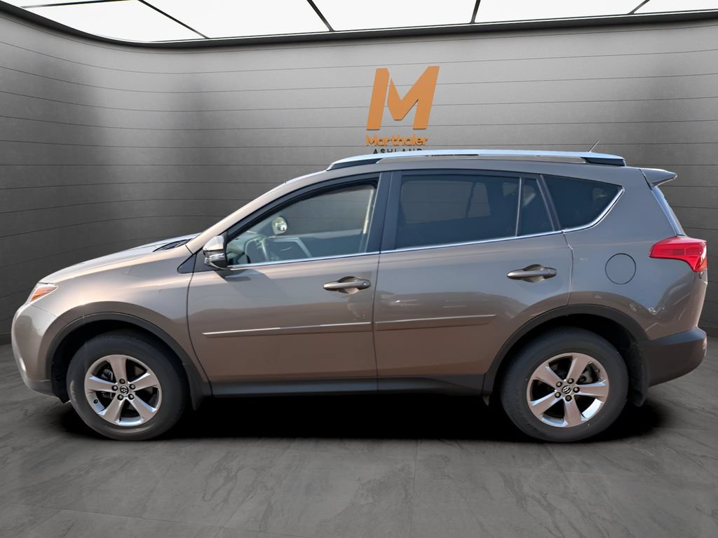 Used 2015 Toyota RAV4 XLE AWD/4WD image 2