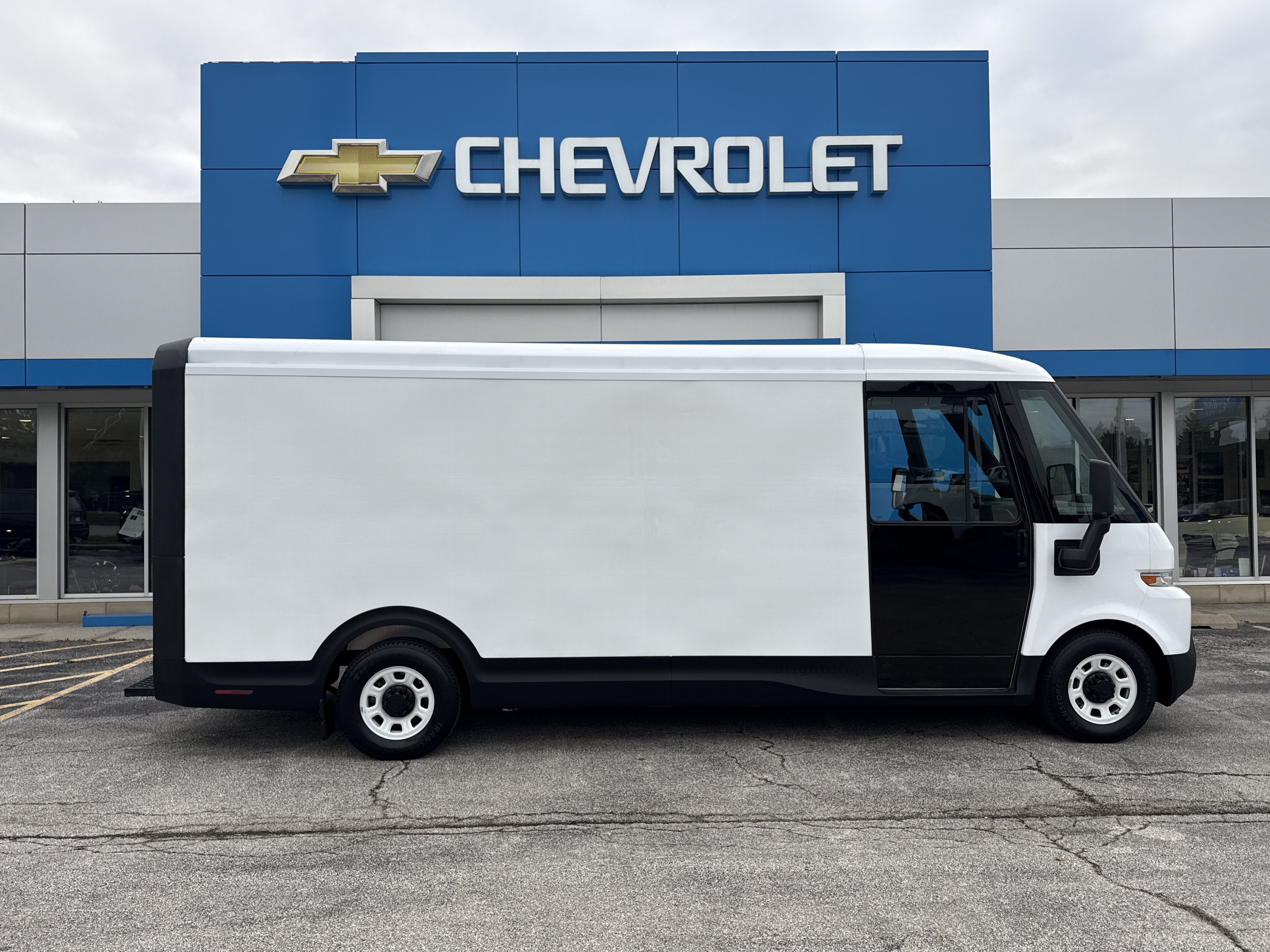 Certified 2024 Chevrolet Brightdrop 600 w/ Battery Pack, Max Range AWD/4WD image 12