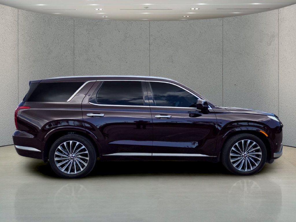 Used 2023 Hyundai Palisade Calligraphy AWD/4WD image 3
