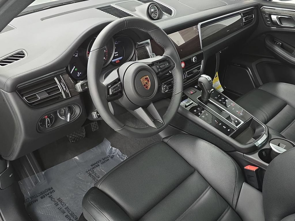 New 2026 Porsche Macan GTS AWD/4WD image 4