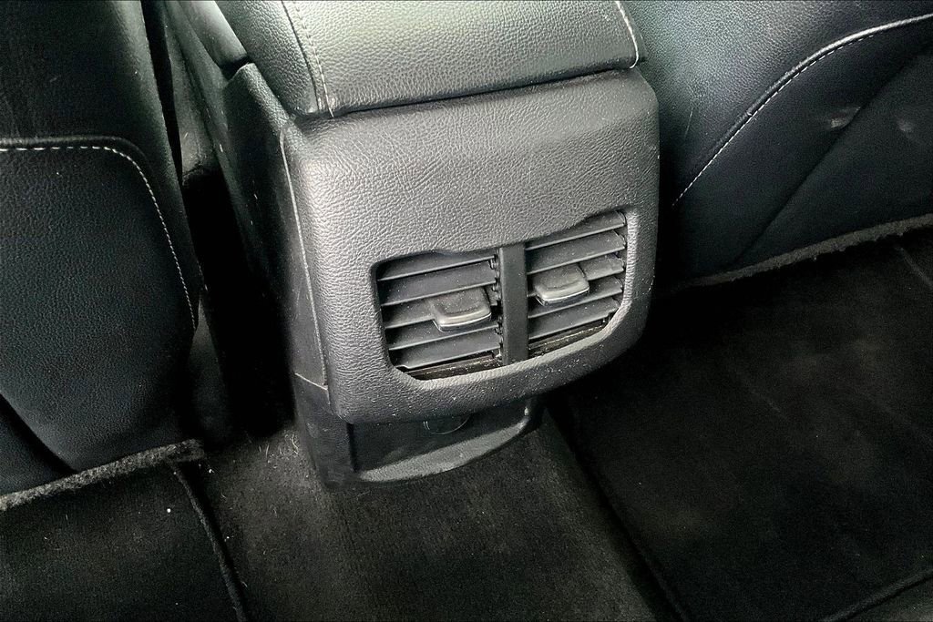 Used 2018 Ford Fusion Titanium image 18