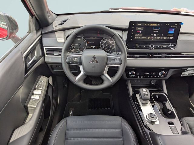 New 2026 Mitsubishi Outlander LE FWD image 14