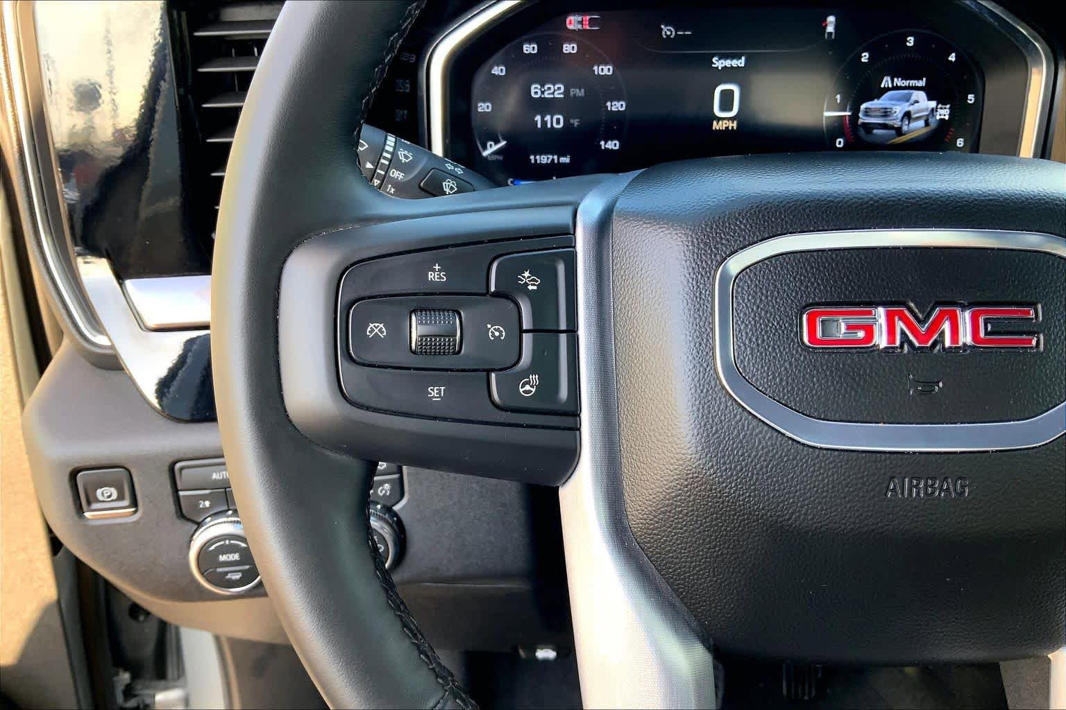 Used 2026 GMC Sierra 1500 SLT AWD/4WD image 24