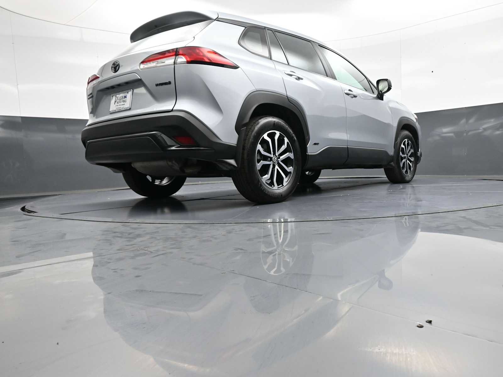 Certified 2024 Toyota Corolla Cross AWD Hybrid image 27