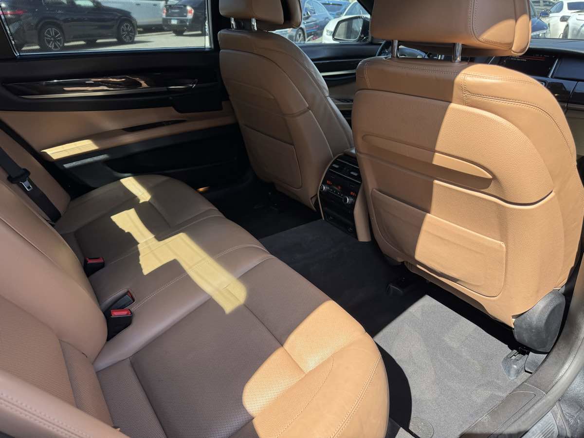 Used 2015 BMW 740Li image 39