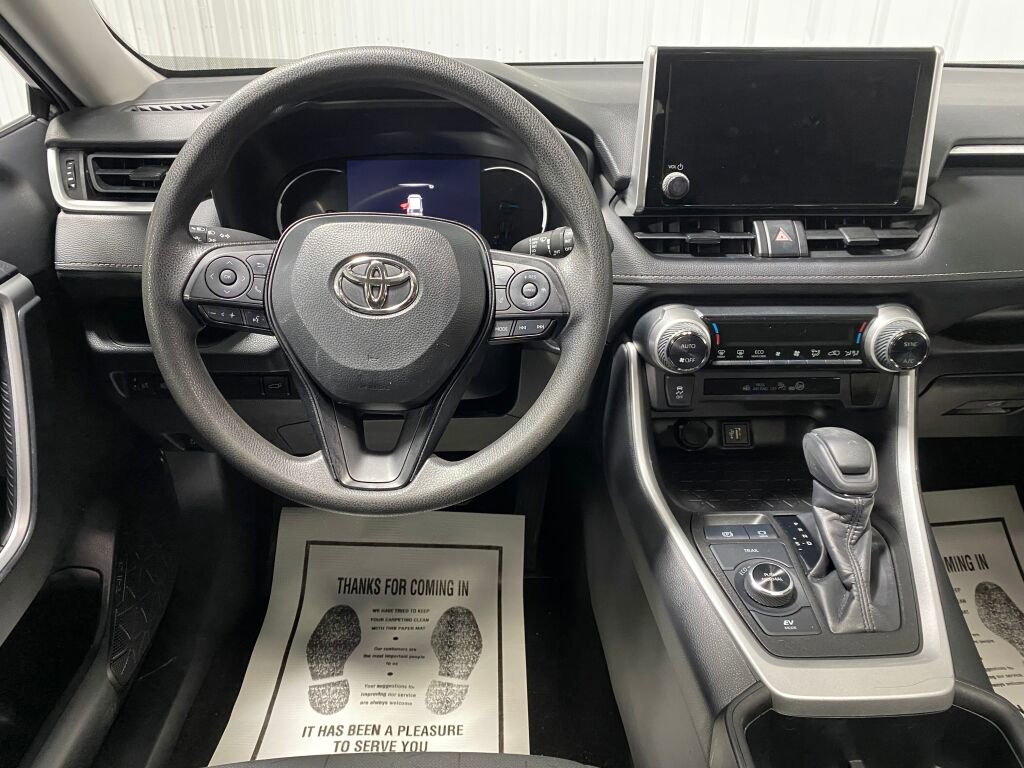 Used 2023 Toyota RAV4 XLE image 4