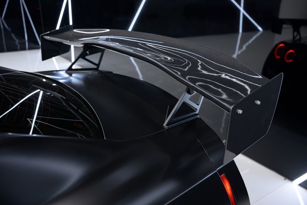 Used 2018 Nissan GT-R Premium image 18