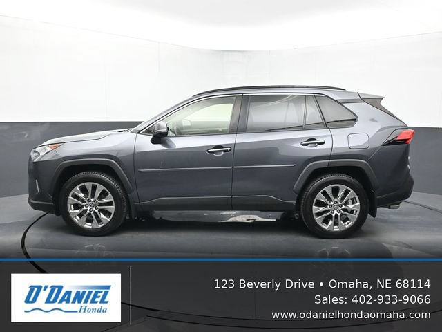 Used 2020 Toyota RAV4 XLE Premium AWD/4WD image 2