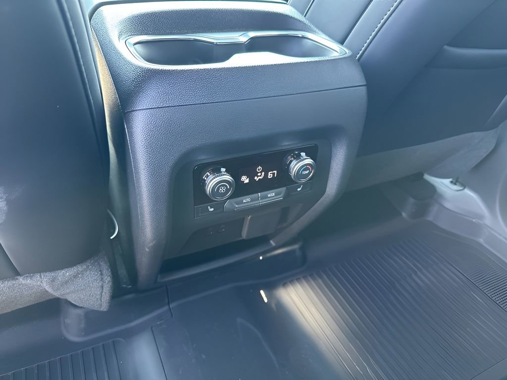 New 2026 GMC Acadia AT4 w/ Super Cruise Package image 19