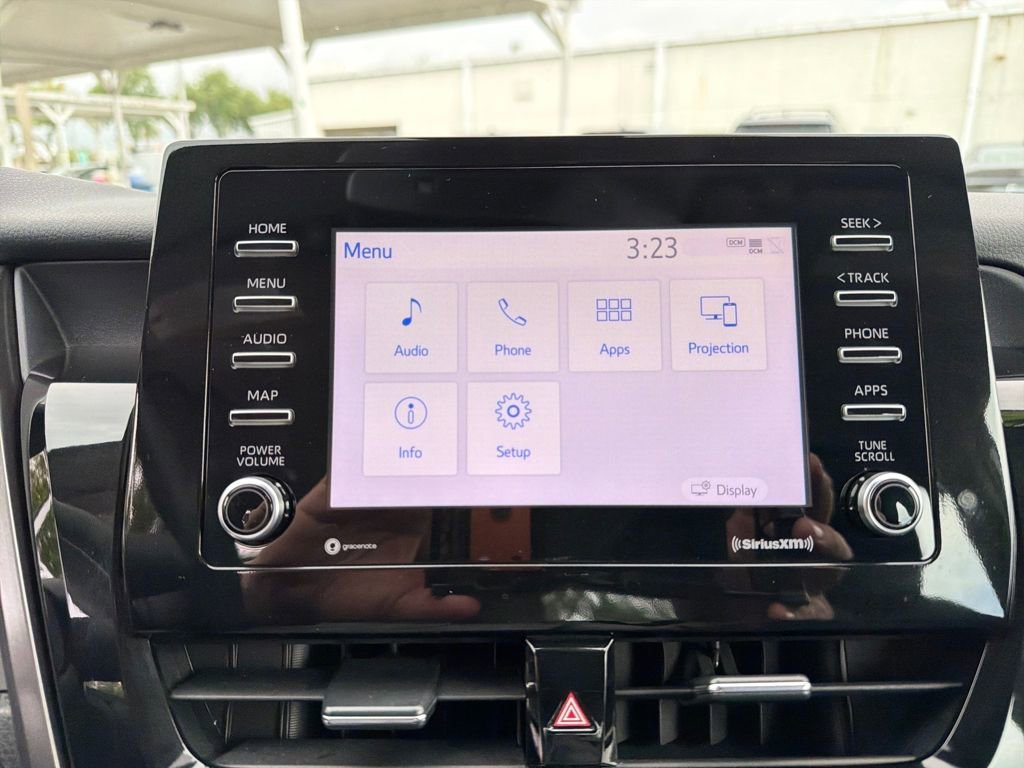 Used 2022 Toyota Camry SE w/ Convenience Package image 25