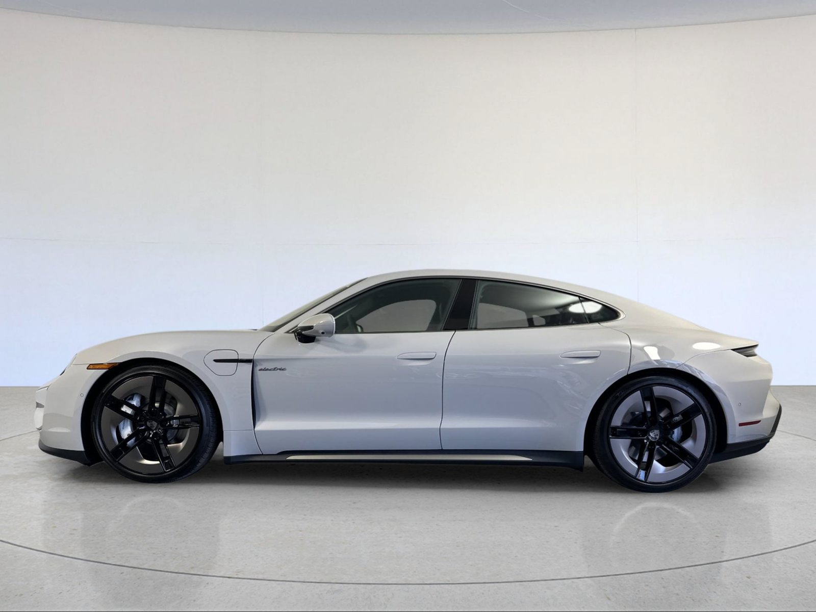 New 2026 Porsche Taycan Turbo AWD/4WD image 2