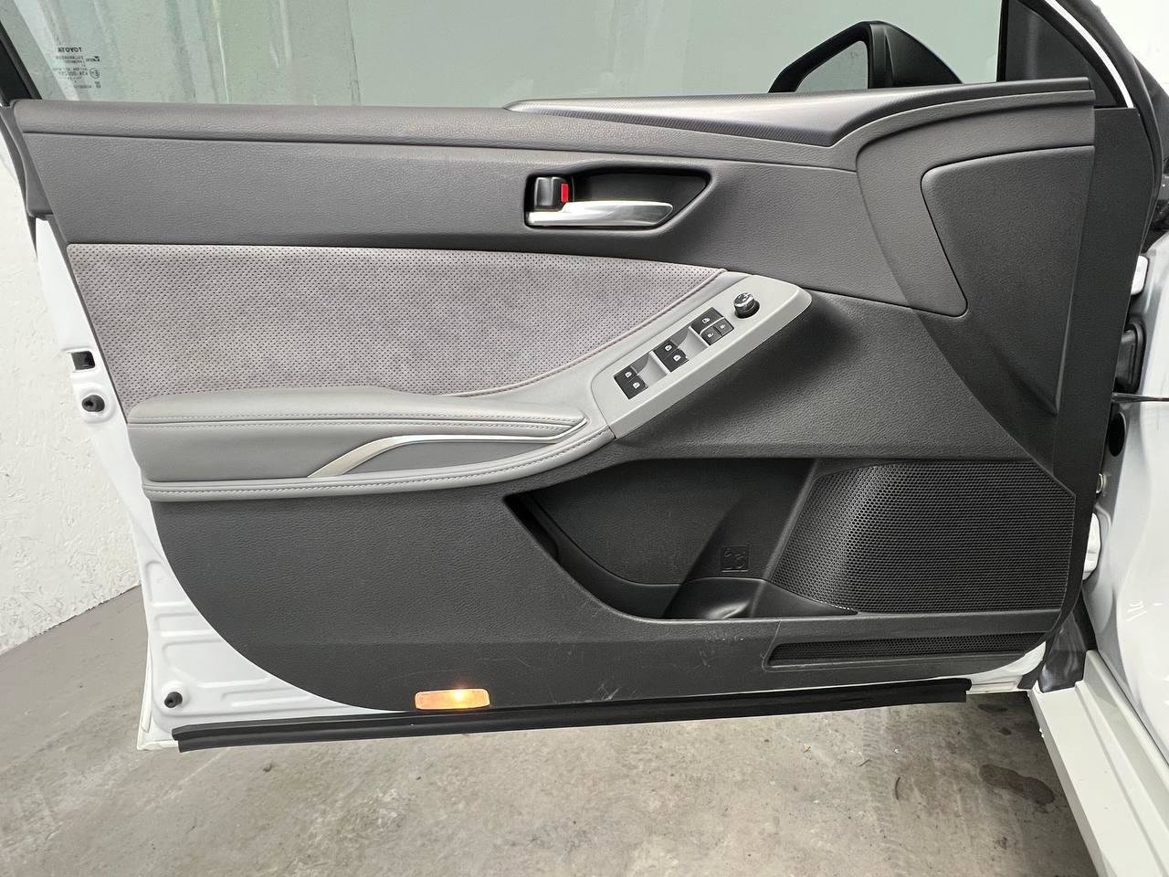 Used 2019 Toyota Avalon XSE w/ Carpet Mat Package FWD image 7