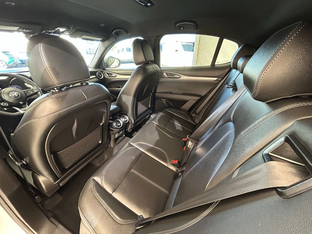 New 2025 Alfa Romeo Stelvio Sprint w/ Convenience Package image 30