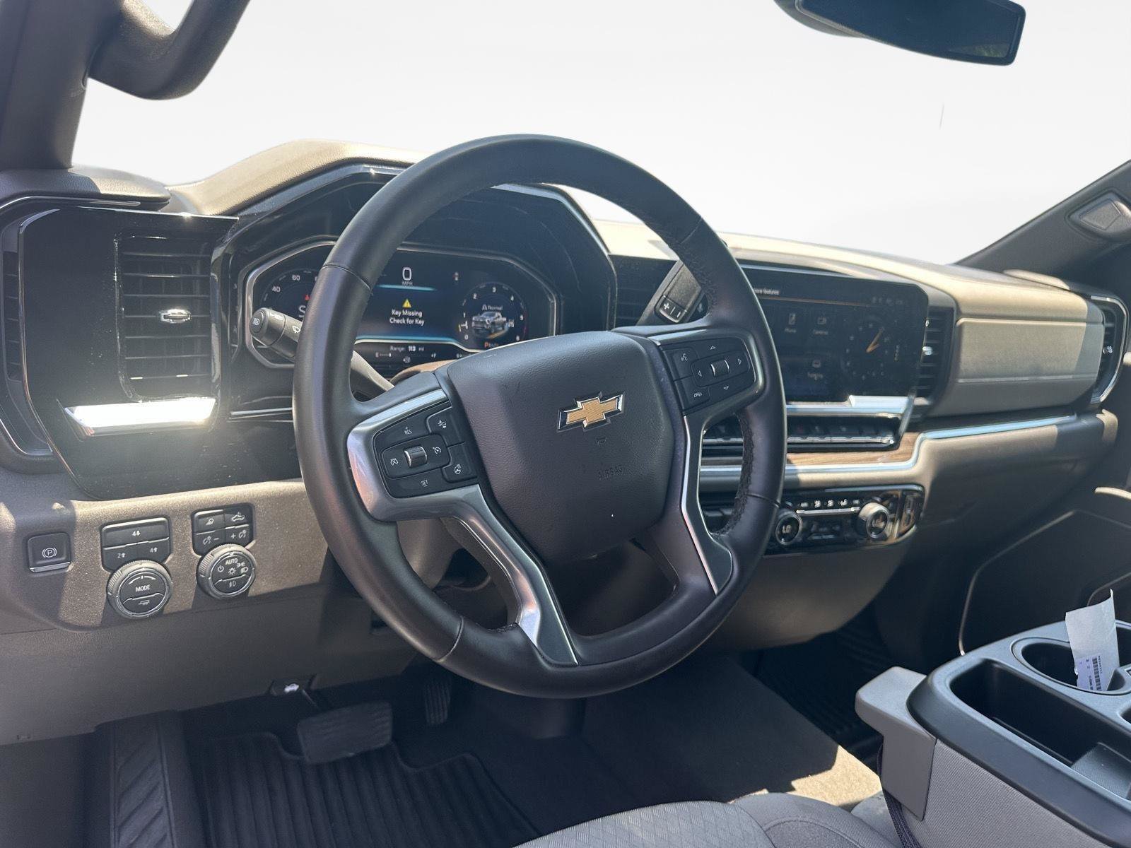 Used 2025 Chevrolet Silverado 3500 LT w/ Safety Package AWD/4WD image 10