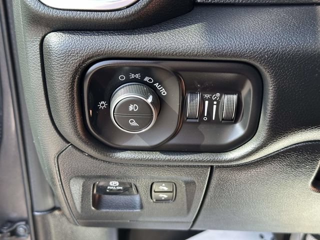 Used 2023 RAM 1500 Laramie AWD/4WD image 16