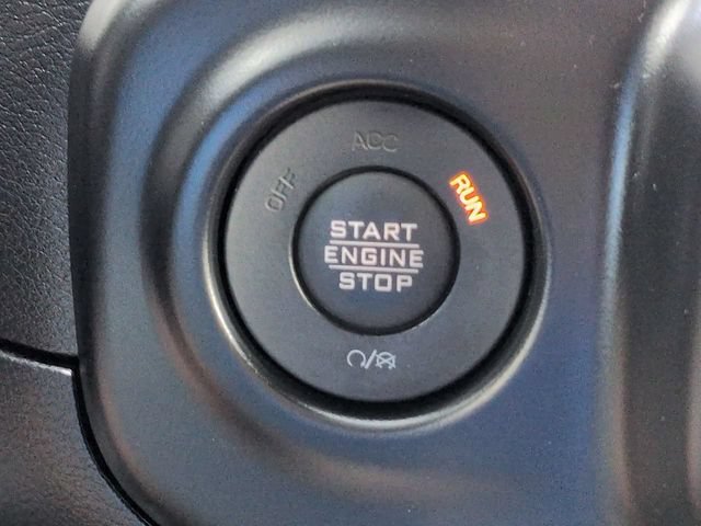 Used 2022 Jeep Wrangler Unlimited Rubicon w/ Xtreme Recon 35" Tire Package AWD/4WD image 31