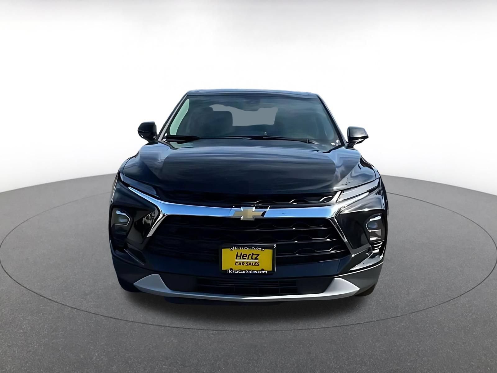 Used 2025 Chevrolet Blazer LT FWD image 4