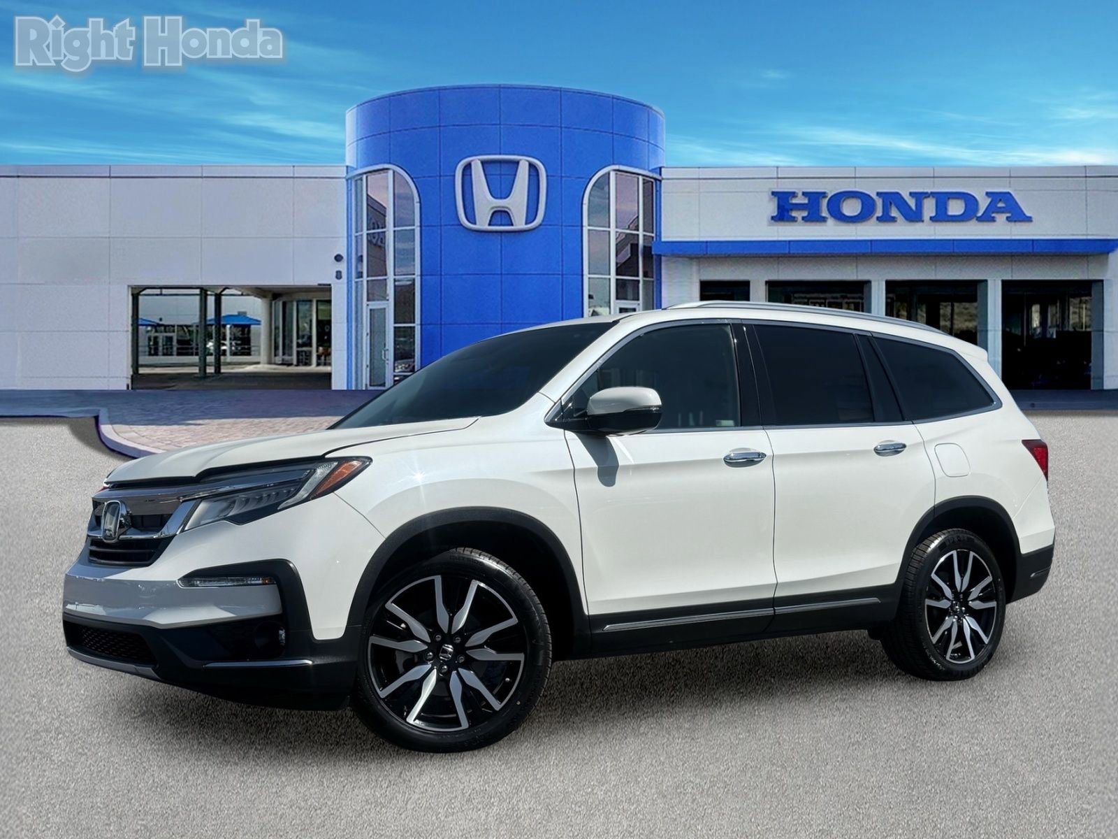 Used 2019 Honda Pilot Touring image 2