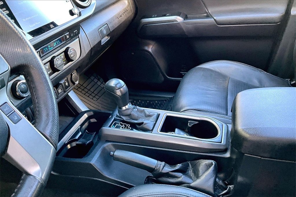 Used 2020 Toyota Tacoma TRD Off-Road image 13