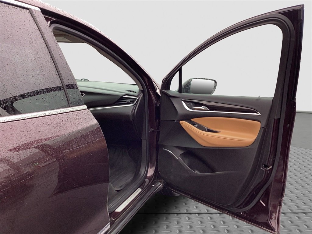 Used 2018 Buick Enclave Essence w/ Trailering Package image 29