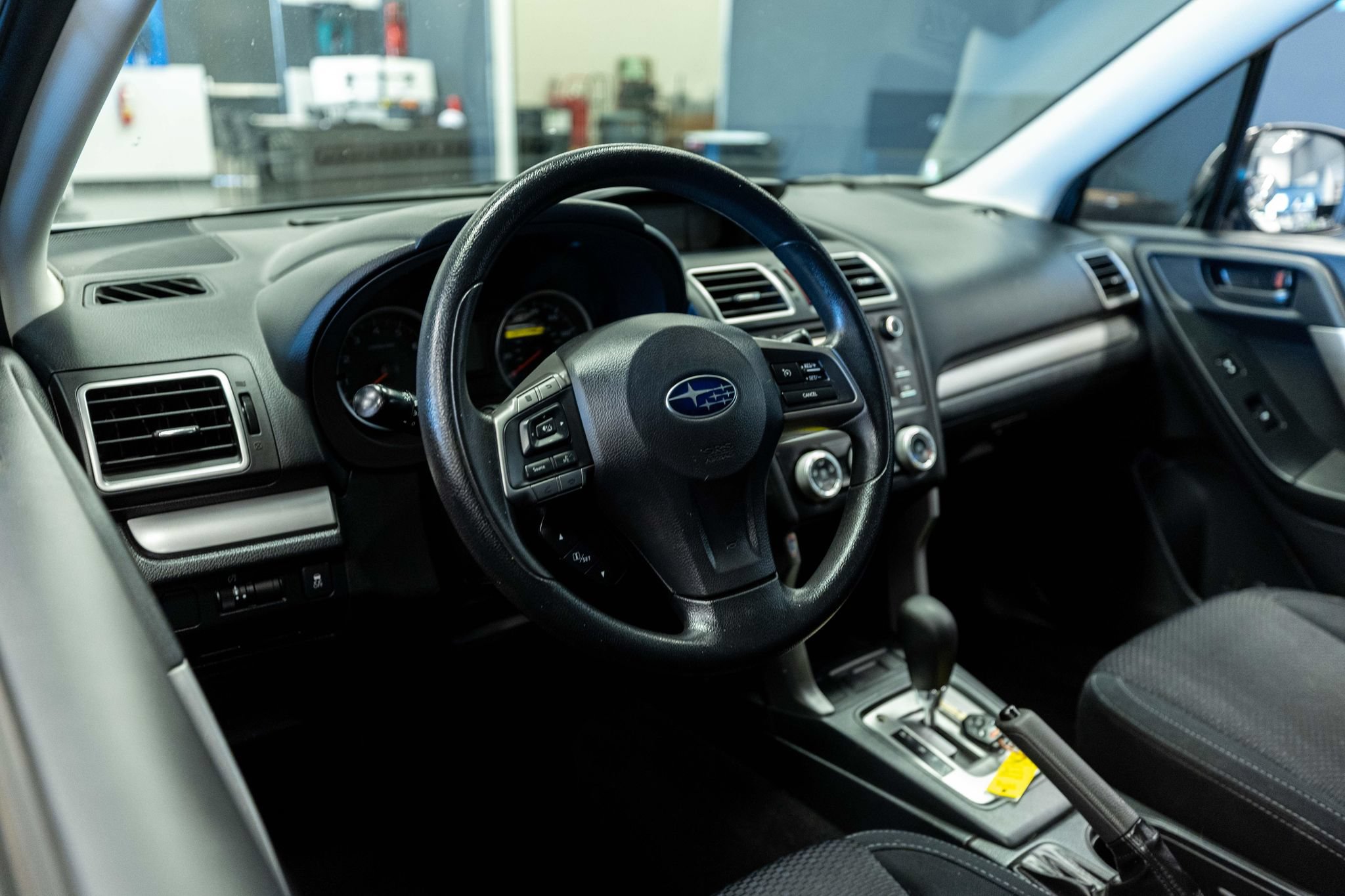 Used 2016 Subaru Forester 2.5i AWD/4WD image 10