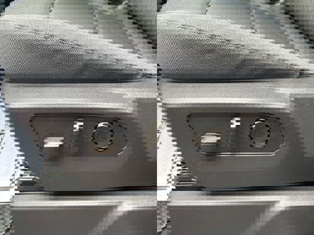 New 2026 Chevrolet Silverado 2500 Custom w/ Custom Value Package image 15