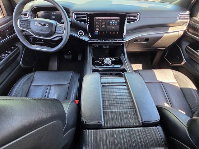 Used 2024 Jeep Wagoneer L Series II w/ Flexible Seating Group image 7