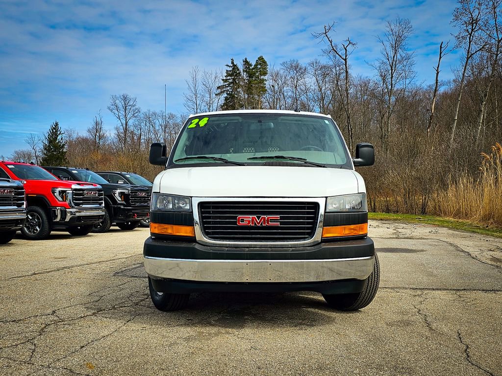 Used 2024 GMC Savana 2500 w/ Driver Convenience Package RWD image 8