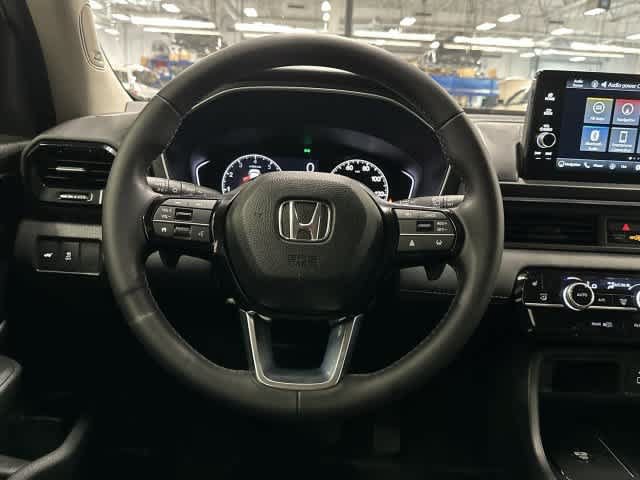 Certified 2025 Honda Pilot Touring image 15
