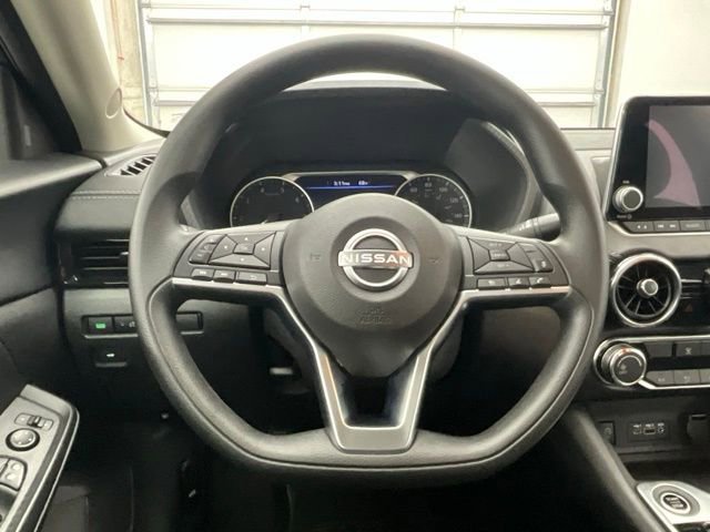 Used 2025 Nissan Sentra SV image 8