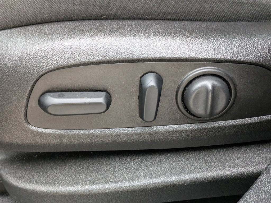 Used 2019 Chevrolet Equinox LT image 24