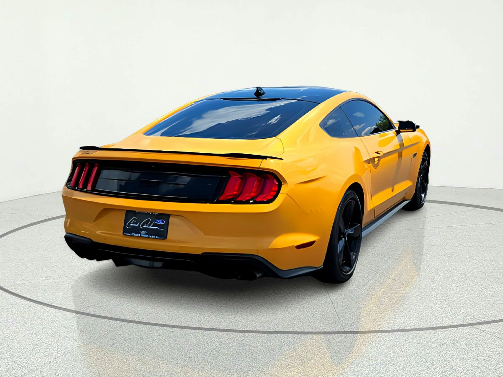 Used 2022 Ford Mustang GT Premium w/ Equipment Group 401A RWD image 7
