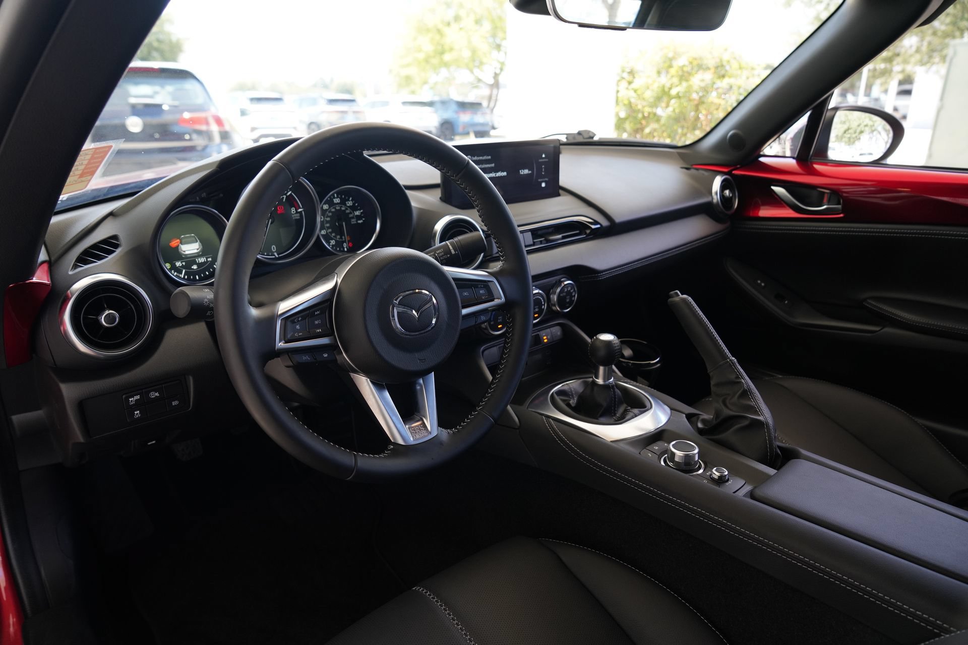Used 2025 MAZDA MX-5 Miata Grand Touring RWD image 9