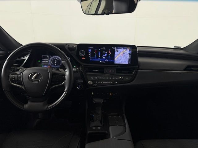 Certified 2022 Lexus ES 300h Ultra Luxury w/ Accessory Package 2 FWD image 32