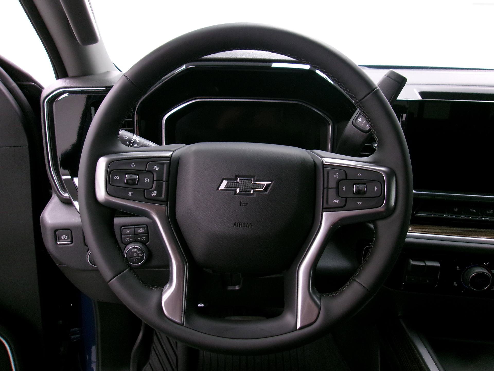 New 2026 Chevrolet Silverado 2500 LT w/ Trail Boss Package AWD/4WD image 7