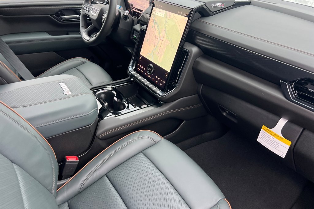 New 2026 GMC Yukon XL AT4 w/ AT4 Premium Plus Package image 15