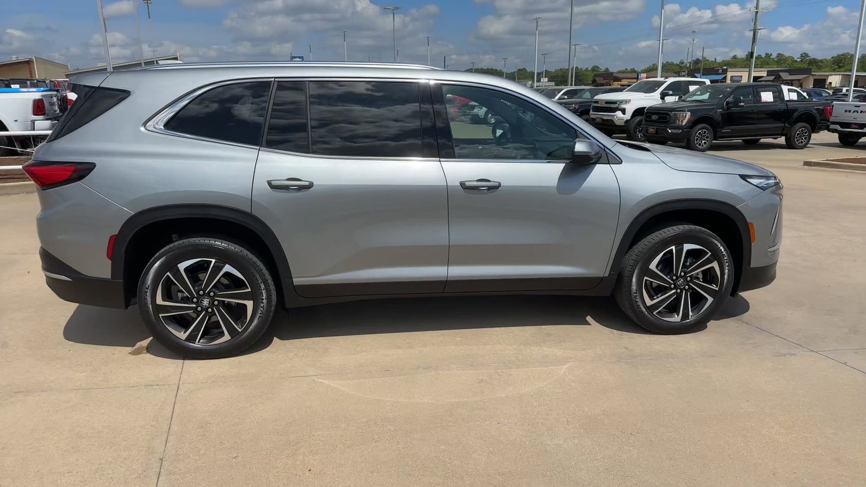 Certified 2026 Buick Enclave Preferred image 2