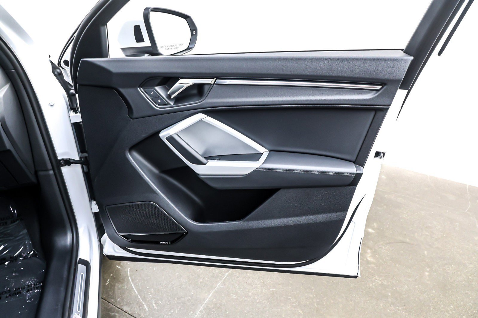 Used 2025 Audi Q3 2.0T Premium Plus w/ Premium Plus Package image 25