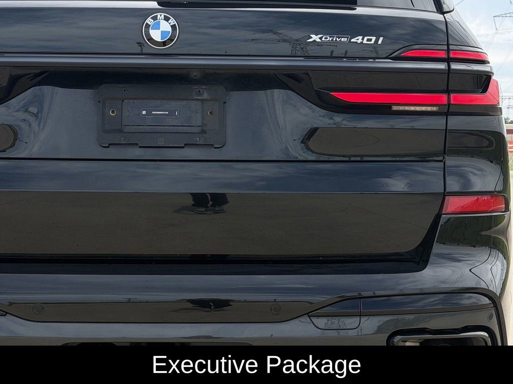 Used 2024 BMW X7 xDrive40i w/ Executive Package image 9