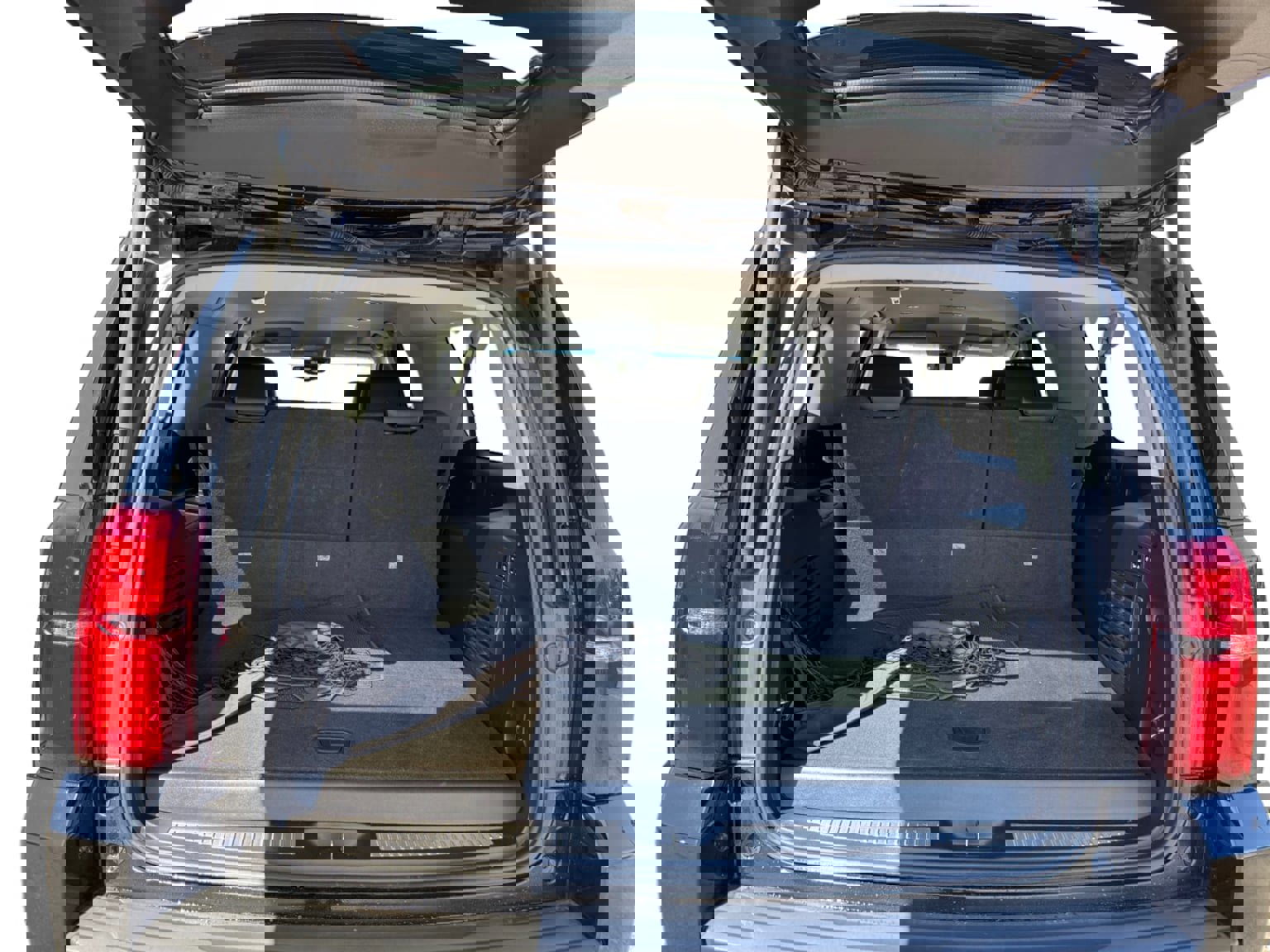 Used 2019 Chevrolet Suburban Premier w/ RST 6.2L Performance Edition AWD/4WD image 19