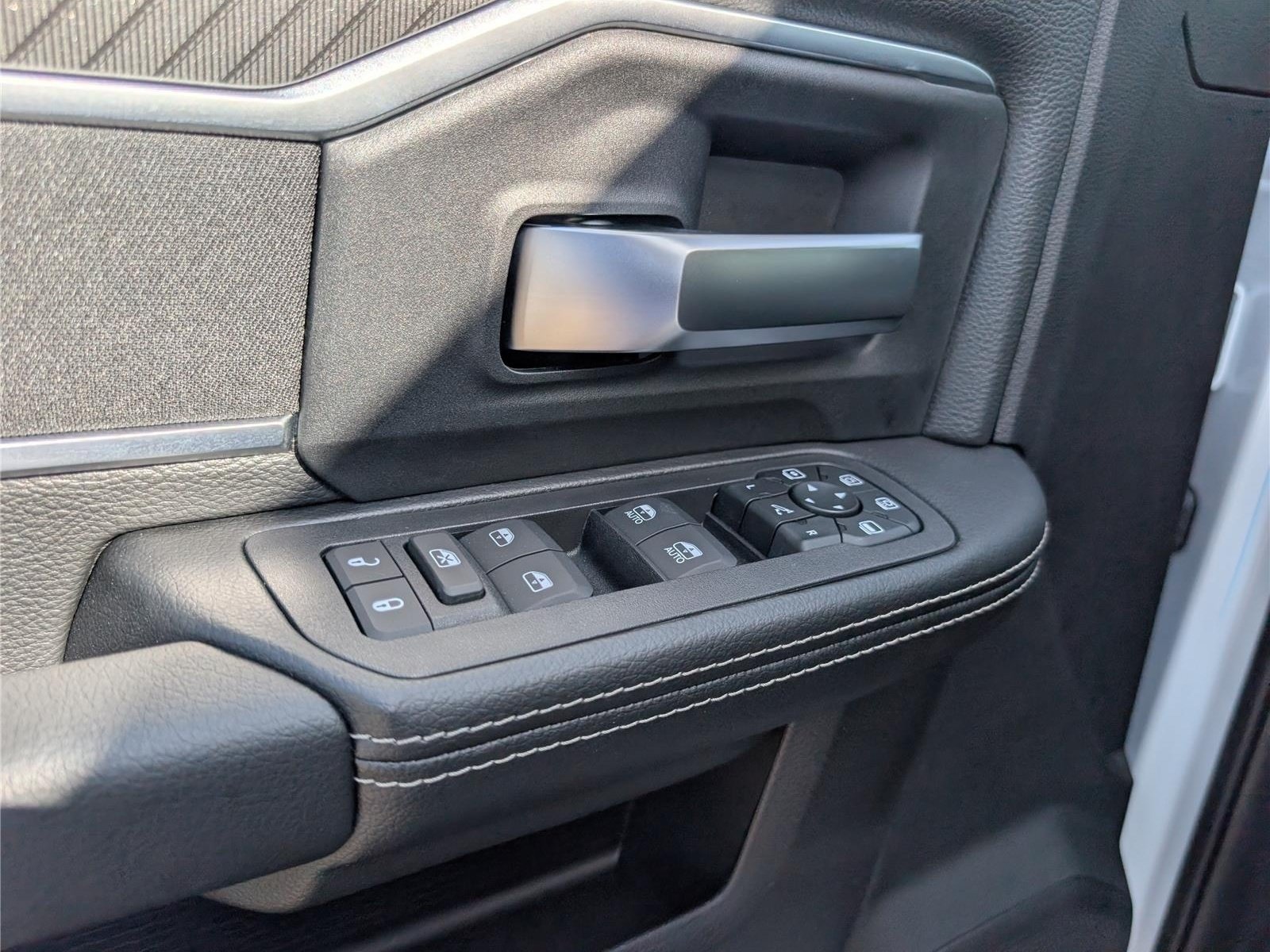 New 2026 RAM 2500 Big Horn AWD/4WD image 15