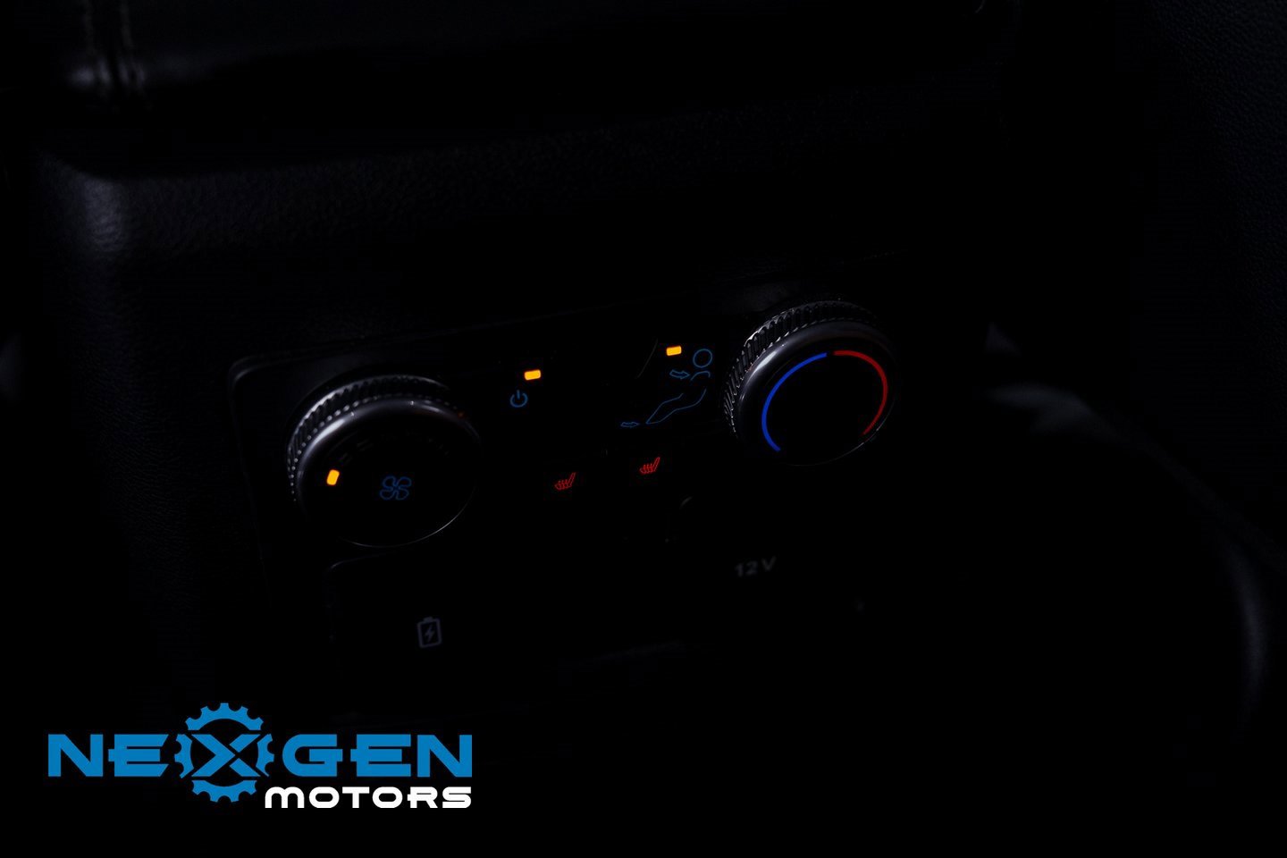 Used 2023 Ford Explorer Limited image 20