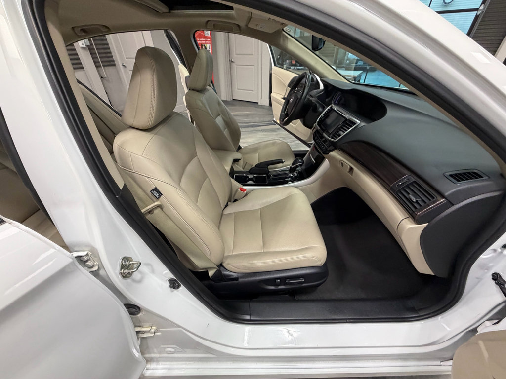 Used 2016 Honda Accord Touring image 47