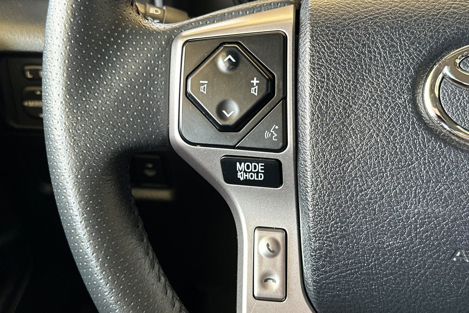 Certified 2024 Toyota 4Runner SR5 AWD/4WD image 29