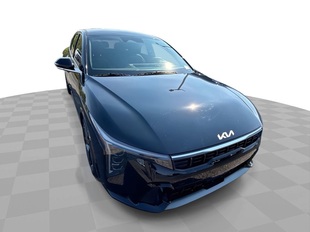 Used 2025 Kia K4 GT-Line image 1