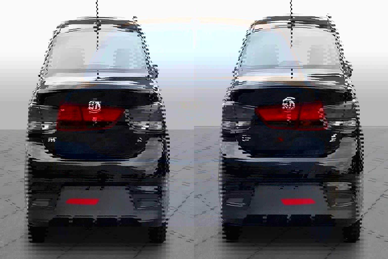 Used 2020 Kia Rio S FWD image 5